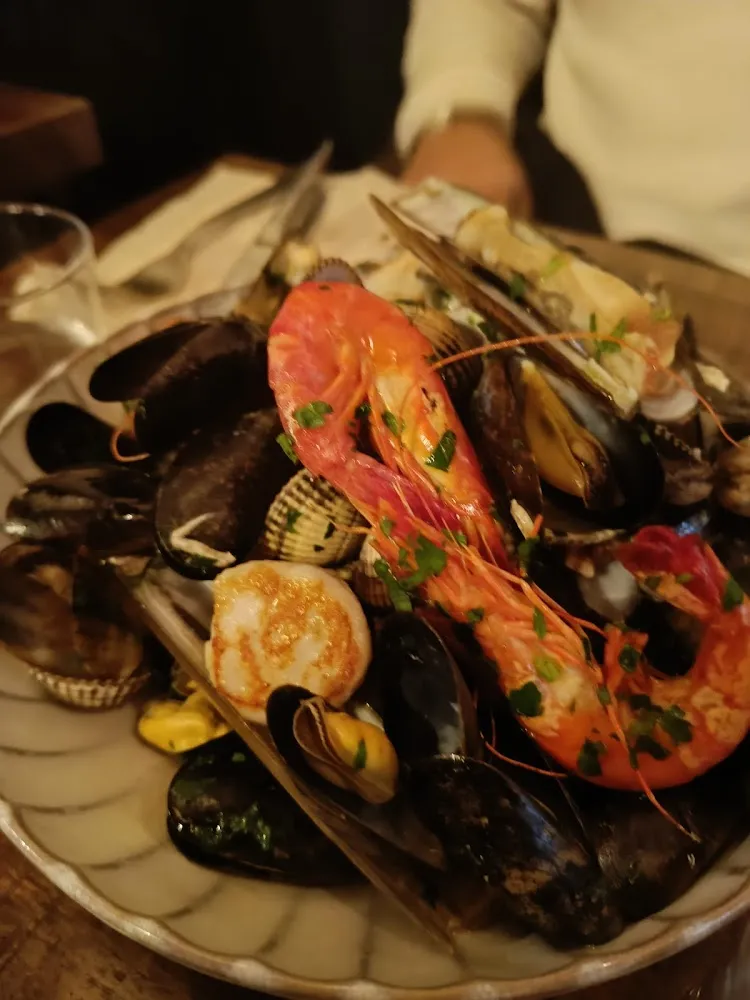 Soute Cozze Vongole E Capesante